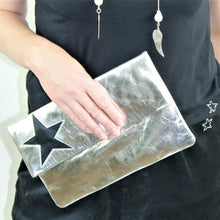 Load image into Gallery viewer, &quot;Silver Gong&quot; - Silver Leather Star Clutch